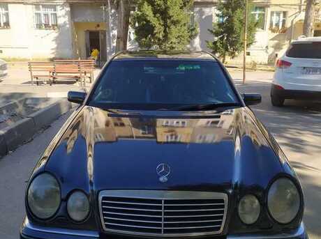 Mercedes E 220