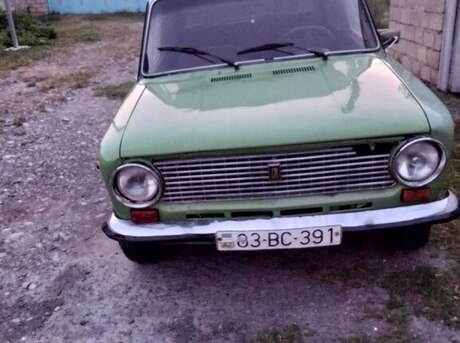LADA (VAZ) 21011