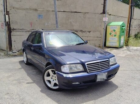 Mercedes C 230