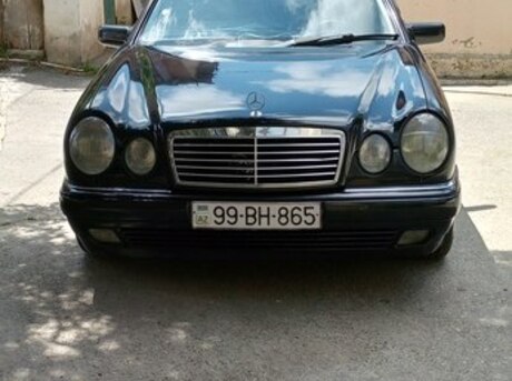 Mercedes E 220