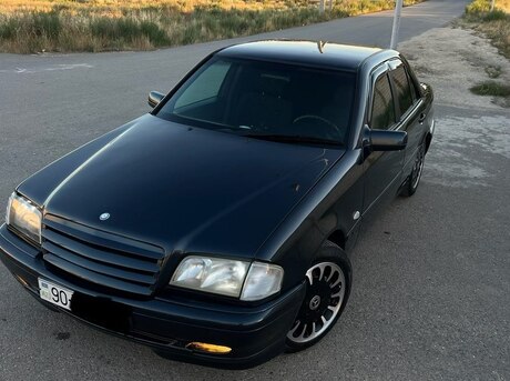 Mercedes C 200