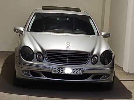 Mercedes E 220