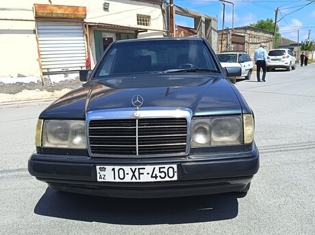 Mercedes 230 E