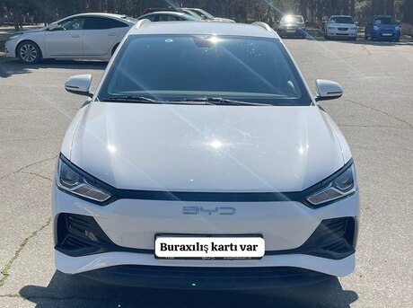 BYD e2