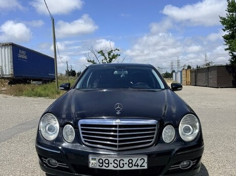 Mercedes E 200