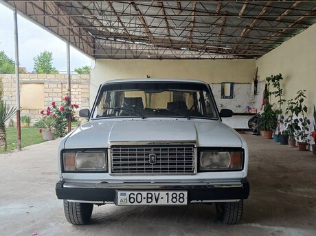 LADA (VAZ) 2107