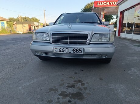 Mercedes C 200