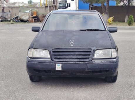 Mercedes C 180