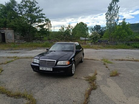 Mercedes C 220