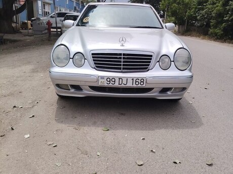 Mercedes E 240