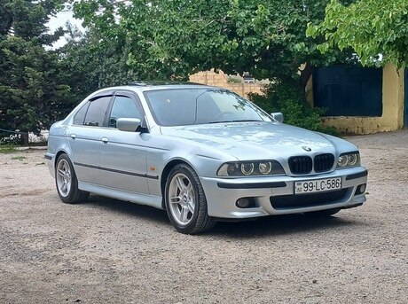 BMW 523