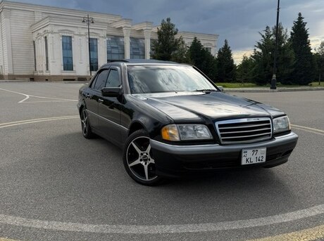 Mercedes C 230