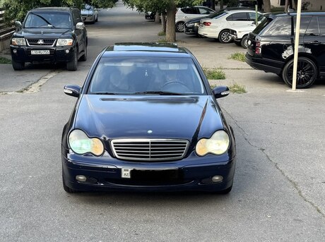 Mercedes C 240