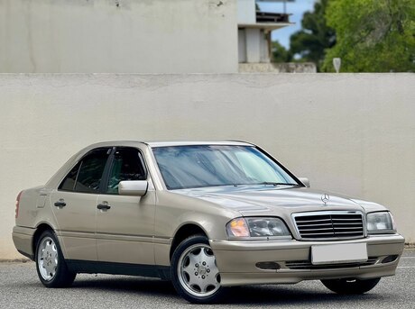 Mercedes C 280