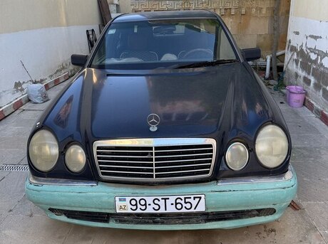Mercedes E 230