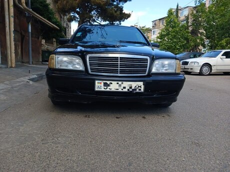 Mercedes C 180