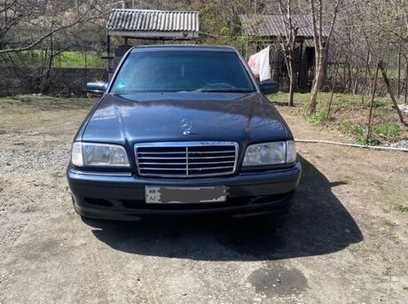 Mercedes C 180