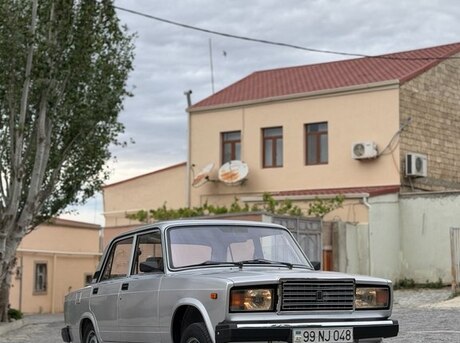 LADA (VAZ) 2107