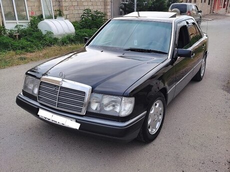 Mercedes 230 E