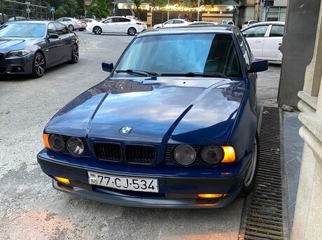 BMW 525