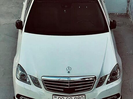 Mercedes E 200