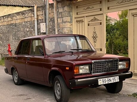 LADA (VAZ) 2107