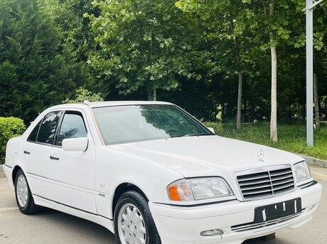 Mercedes C 220