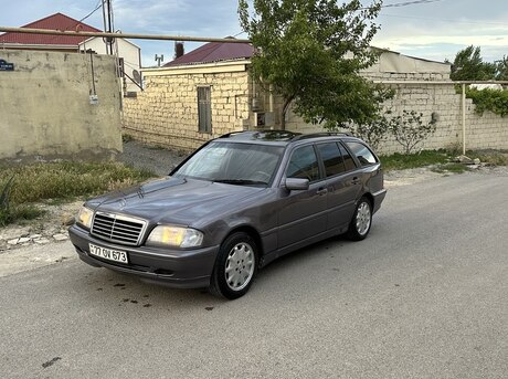 Mercedes C 220