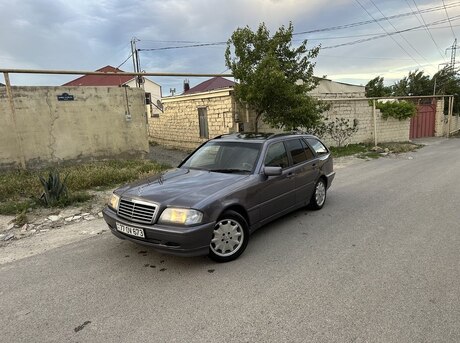 Mercedes C 220