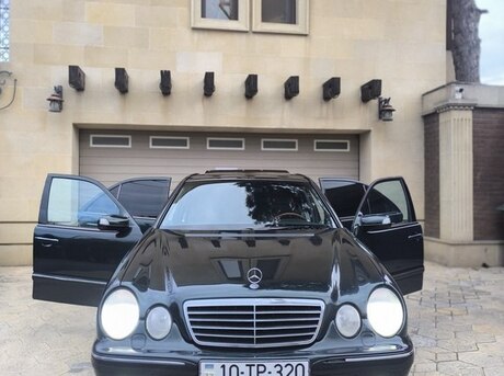 Mercedes E 320
