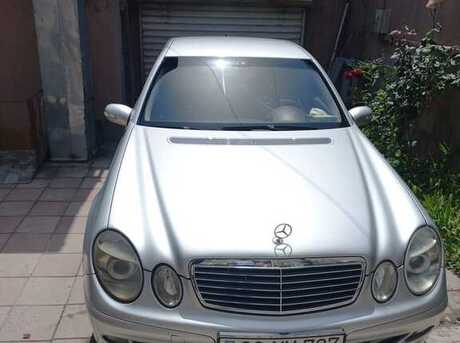 Mercedes E 200