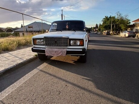 LADA (VAZ) 2107