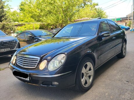Mercedes E 220