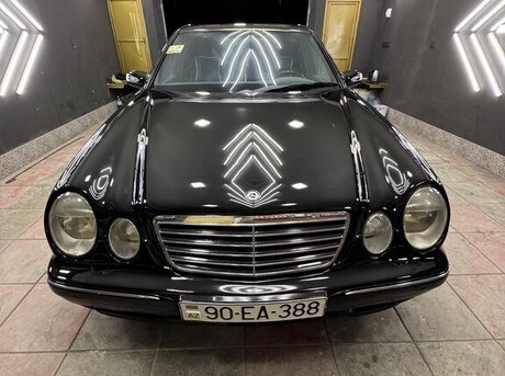 Mercedes E 240