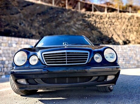 Mercedes E 280