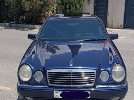 Mercedes E 230