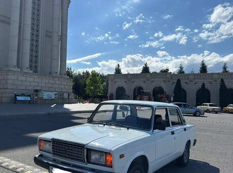 LADA (VAZ) 2107