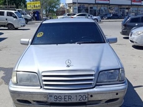 Mercedes C 180