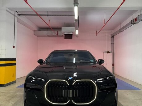 BMW 740