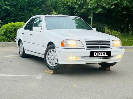 Mercedes C 220