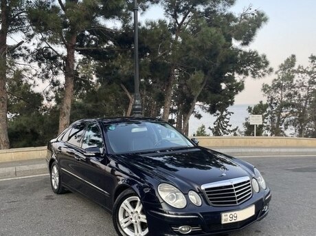 Mercedes E 220