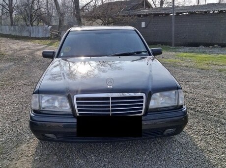 Mercedes C 200