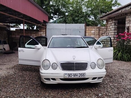 Mercedes C 230