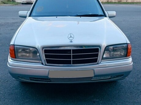 Mercedes C 180