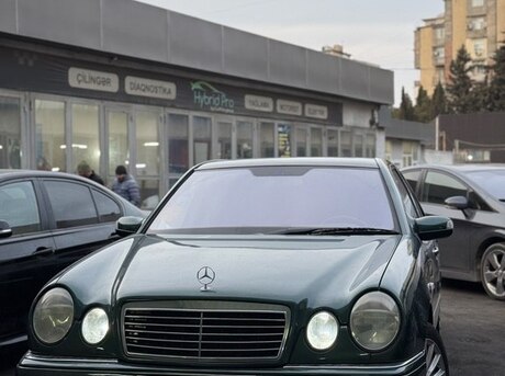 Mercedes E 230