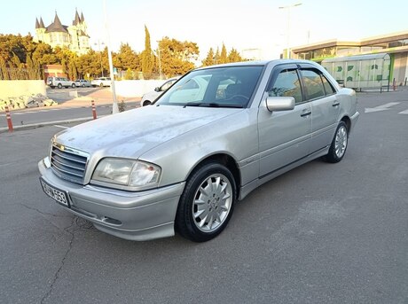 Mercedes C 180