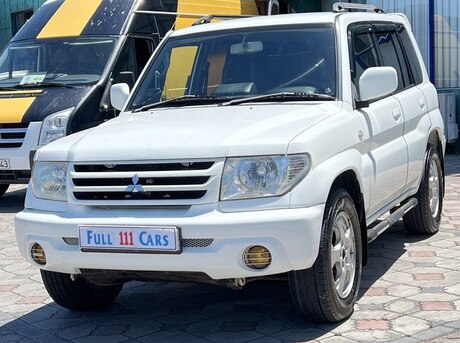 Mitsubishi Pajero io