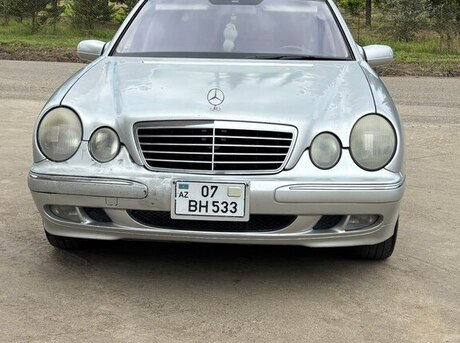 Mercedes E 240