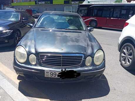 Mercedes E 220
