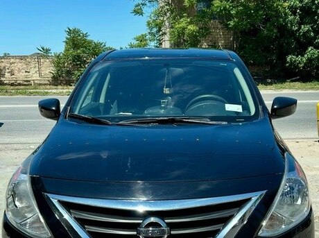 Nissan Versa